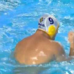 El Barceloneta debuta con victoria y un estelar Larumbe