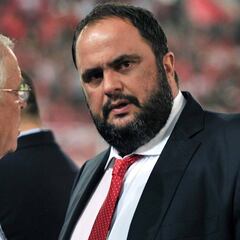 El dueño del Olympiakos 'echa a todos' y jugará con el filial