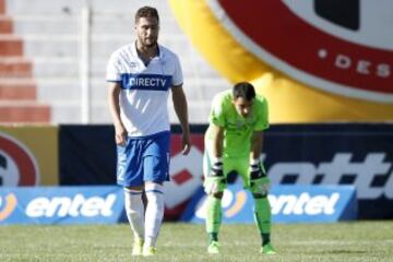 Futbol, Cobresal vs Universidad Catolica
Septima fecha, campeonato de clausura 2016/17
El jugador de Universidad Catolica German Lanaro, izquierda, se lamenta tras el gol de Cobresal durante el partido de primera division disputado en el estadio El Cobre de El Salvador, Chile.
19/03/2017
Andres Pina/Photosport
***********
Football, Cobresal vs Universidad Catolica
7th date, Clousure Championship 2016/17
Universidad Catolica's player German Lanaro, left, reacts after the goal of Cobresal during the first division football match at the El Cobre stadium in El Salvador, Chile.
19/03/2017
Andres Pina/Photosport