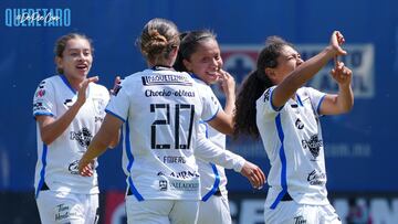 Las jugadoras del Querétaro festejan un gol en Liga MX Femenil