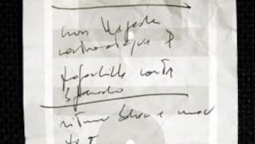 <b>Llegada contraataque P; produndidade contra balón parado...</b>Las primeras anotaciones de Mourinho en el Rico Pérez son de carácter defensivo: observa que el Hércules coge al Madrid al contraataque. Habla de profundidad contra balón parado y escribe TR9 refiriéndose a Trezeguet, que no sólo inquieta arriba, sino que haría el gol. Hay un apunte al final no legible.