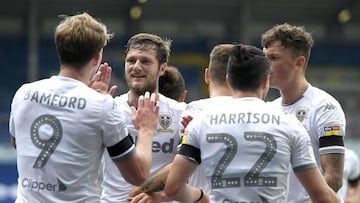 Leeds promoted to Premier League after 16-year absence