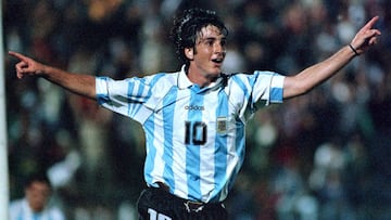 Peralta celebra un gol con Argentina Sub-20 a Brasil.