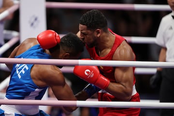 Reyes Pla, durante su combate contra Loren Alfonso. 