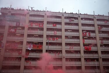 La ciudad de Liverpool volcada con el conjunto Red tras conseguir el vigésimo titulo de liga de su historia.