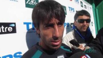Villarroel confes&oacute; que le hubiese gustado jugar nuevamente con Pizarro en Wanderers.