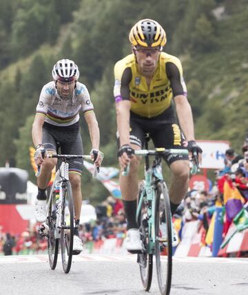 Valverde y Roglic.