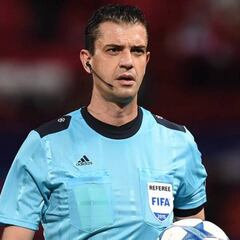 El húngaro Viktor Kassai dirigirá el Manchester City-Barcelona