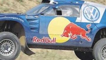 <b>SALTO AL DESIERTO. </b>De los tramos del Mundial de rallys a las dunas. Ése es el cambio para Sainz.