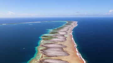 Three generations live isolated in Ahe, in French Polynesia, where they have built a thriving pearl farm in the middle of the ocean.