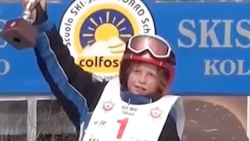 Jannik Sinner ganando una competición de esquí cuando era un niño