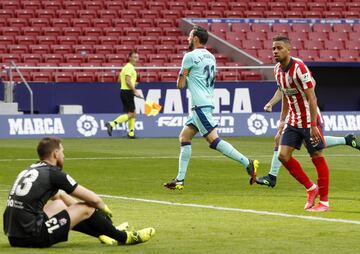 Morales celebra el 0-1 al Atlético de Madrid. 