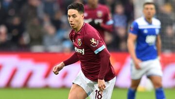 Samir Nasri durante un partido de FA Cup entre West Ham United y Birmingham City.