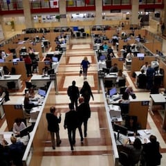 ¿Cuánto cobra un funcionario en España en 2024 y cuál es su sueldo según el grupo al que pertenece?