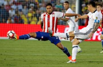 A James, el blanco de la Selección le sienta mejor