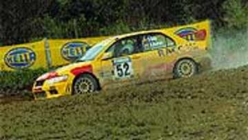 <b>MUY DEPRISA.</B> Solá corrió más de la cuenta fuera de los tramos.