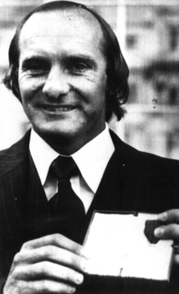 Obtuvo 76 victorias, 112 podios y 9 títulos en su carrera, además de 14 victorias en el el TT Isla de Man. 
Falleció el 23 de marzo de 1981 debido a las heridas sufridas en un accidente automovilístico dos días antes.