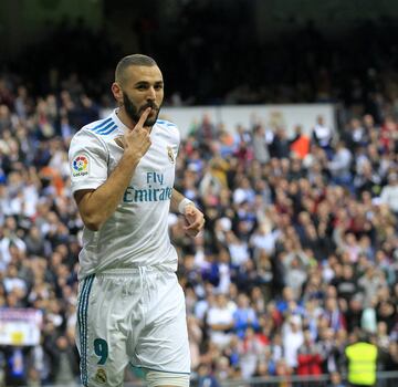 Benzema celebrates his goal.