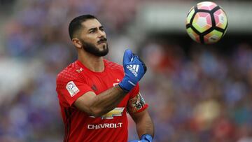 Universidad de Chile vs Everton
 Cuarta fecha, campeonato de Clausura 2016/17
 El arquero de Universidad de Chile Johnny Herrera controla el balon durante el partido de primera division contra Everton disputado en el estadio Nacional de Santiago, Chile.
 25/02/2017
 Andres Pina/Photosport******
 
 Football, Universidad de Chile vs Everton
 Fourth date, Clousure Chmapionship 2016/17
 Universidad de Chile&#039;s goalkeeper Johnny Herrera controls the ball during the first division football match against Everton at the National Stadium in Santiago, Chile.
 25/02/2017
 Andres Pina/Photosport