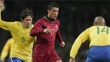 <b>QUIERE QUE SE QUEDE.</b> El comentarista considera al jugador portugués como el mejor de la Premier y no quiere que su liga pierda nivel respecto a los equipos españoles.