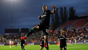 Soccer Football - Champions League - Girona v Feyenoord - Estadi Montilivi, Girona, Spain - October 2, 2024 Feyenoord's Antoni Milambo celebrates scoring their second goal REUTERS/Albert Gea TPX IMAGES OF THE DAY