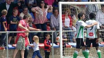 Gesto racista contra Koné en el Llagostera-Racing de Santander