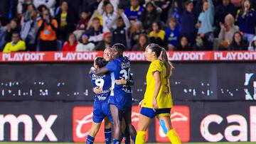 Nina Nicosia celebrates her goal 3-0 with Charlyn Corral and Chinwendu Ihezuo of Pachuca during the Great-Final first leg match between Pachuca and America as part of the Torneo Clausura 2025, Liga MX Femenil at Hidalgo Stadium on May 09, 2025 in Pachuca, Hidalgo, Mexico.
