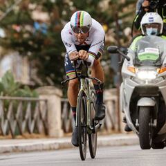 Ganna se lleva la primera etapa del Giro de Italia