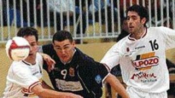 <b>ESPECTÁCULO.</b> El esfuerzo de Marcelinho no sirvió y ganó ElPozo.