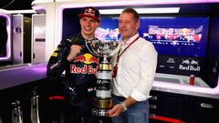 Max Verstappen, junto a su padre Jos.