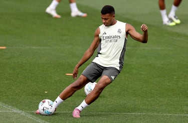 Kylian Mbappé durante el entrenamiento. 
 