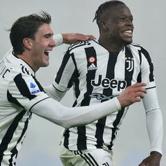 Cuadrado juega en gran debut de los refuerzos de la Juve