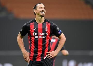 En invierno de 2019 volvio al fútbol europeo. Anunció su regreso al Milan en una de las peores épocas de la historia del club italiano, que marchaba 11º en la liga.