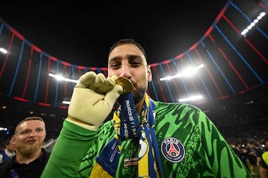 Ofiishiaale: Pep 'Traga' com Donnarumma '