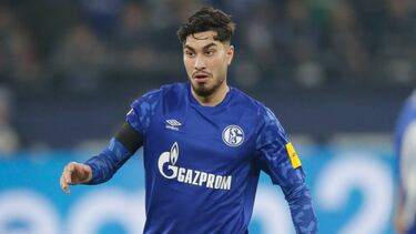 Suat Serdar, en una acción de esta temporada con el Schalke 04.
