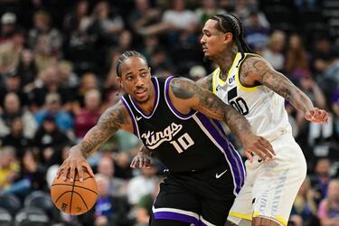 Otro que deja a los Chicago Bulls es DeRozan. Después de tres temporadas en Illinois, el alero firmó con la franquicia de Sacramento para unirse a De’Aaron Fox y Domantas Sabonis mediante un ‘sign-and-trade’ con Chicago Bulls.