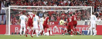 Mane scores and it's 1-1.