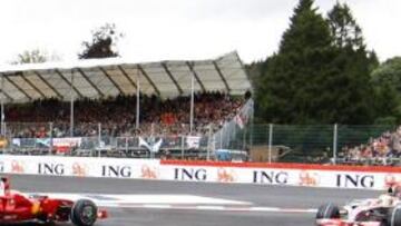 Momento en el que Kimi Räikkönen sufre el trompo que le cuesta la carrera