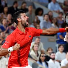 Djokovic sube de nivel y homenajea (otra vez) a Nadal
