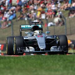 Mercedes cree que el título lo decidirán los abandonos