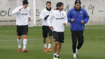 Nico Estévez dirigió su primer entrenamiento con el Valencia