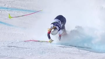 TOPSHOT - This handout video grab from IOC/OBS shows US Lindsey Vonn crashing during the women's downhill event at the Milano Cortina 2026 Winter Olympic Games in Cortina d�Ampezzo on February 8, 2026. (Photo by Handout / various sources / AFP) / RESTRICTED TO EDITORIAL USE - MANDATORY CREDIT "AFP PHOTO / IOC-OBS " - HANDOUT - NO MARKETING NO ADVERTISING CAMPAIGNS - DISTRIBUTED AS A SERVICE TO CLIENTS