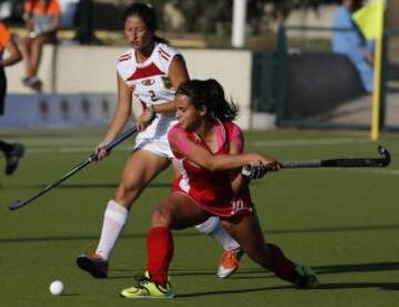 Manuela Urroz destaca en el hockey césped.