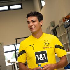 Edin Terzic, técnico del Borussia Dortmund quiere que Gio Reyna recupere la confianza