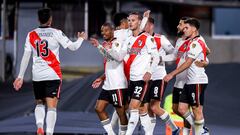 BUENOS AIRES, ARGENTINA - MAY 25: Elias Gomez of River Plate celebrates with teammates after scoring the seventh goal of his team during the Copa CONMEBOL Libertadores 2022 match between River Plate and Alianza Lima at Estadio Monumental Antonio Vespucio Liberti on May 25, 2022 in Buenos Aires, Argentina. (Photo by Marcelo Endelli/Getty Images)