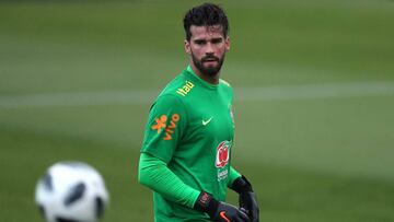 Alisson, en el entrenamiento de Brasil.