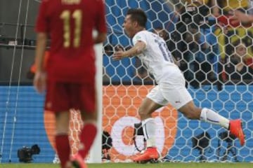 Con goles de Eduardo Vargas y Charles Aránguiz, la Roja derrotó a España en el Maracaná, el 18 de junio del 2014.