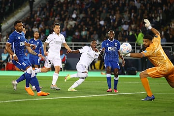 Real Madrid y Al-Hilal se enfrentaron por primera vez el 11 de febrero de 2023 en Rabat, en la final del Mundial de Clubes   2023, con triunfo blanco por 5-3. Vincius y Valverde marcaron dobletes en el partido con ms goles en la historia del torneo.