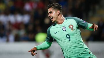 André Silva es el nuevo refuerzo del Milan de Matías Fernández