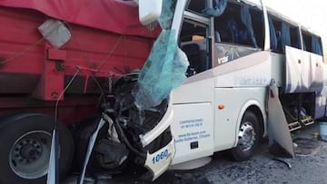 Choque de autobús en carretera Puebla-Córdoba | Última hora en México, en vivo